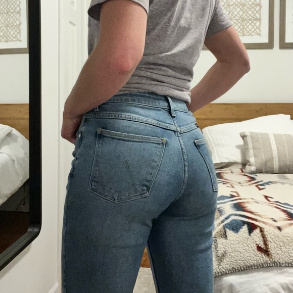 WOMENS HIGH RISE TRUE STRAIGHT LEG JEAN - Picture 5 of 5